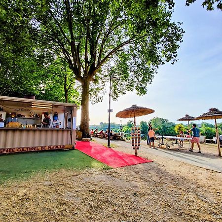 Terrasse Vegetalisee - Climatisation - Local Velo - Parking Gratuit Dans La Rue Orleans Luaran gambar